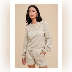 Beige Embroidered Women's Shorts